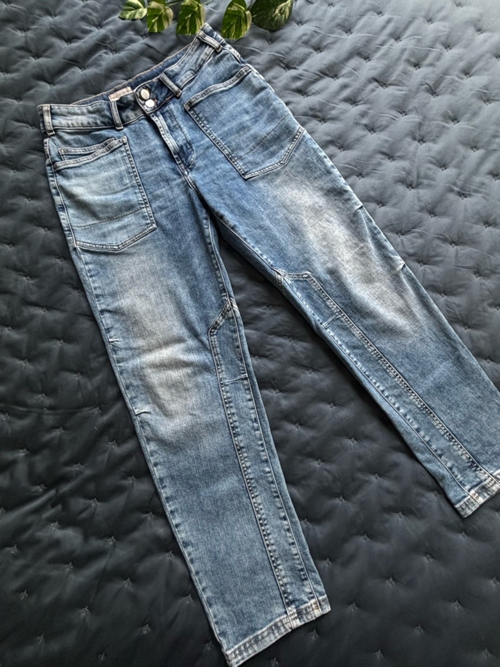 Pilcro by Anthropologie | Women’s The Wanderer Mid-Rise Relaxed Jeans Lonnie 28 - Picture 3 of 9